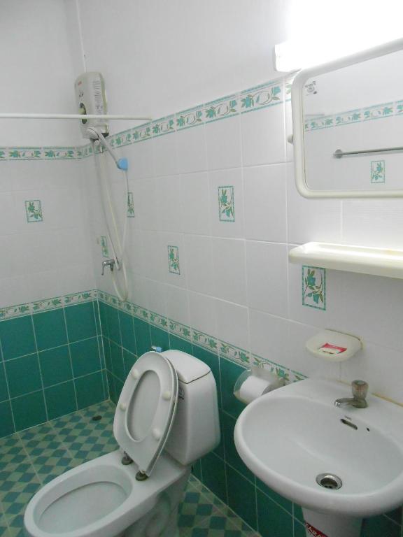 Chanthasom Guesthouse Ban Nongdouang الغرفة الصورة