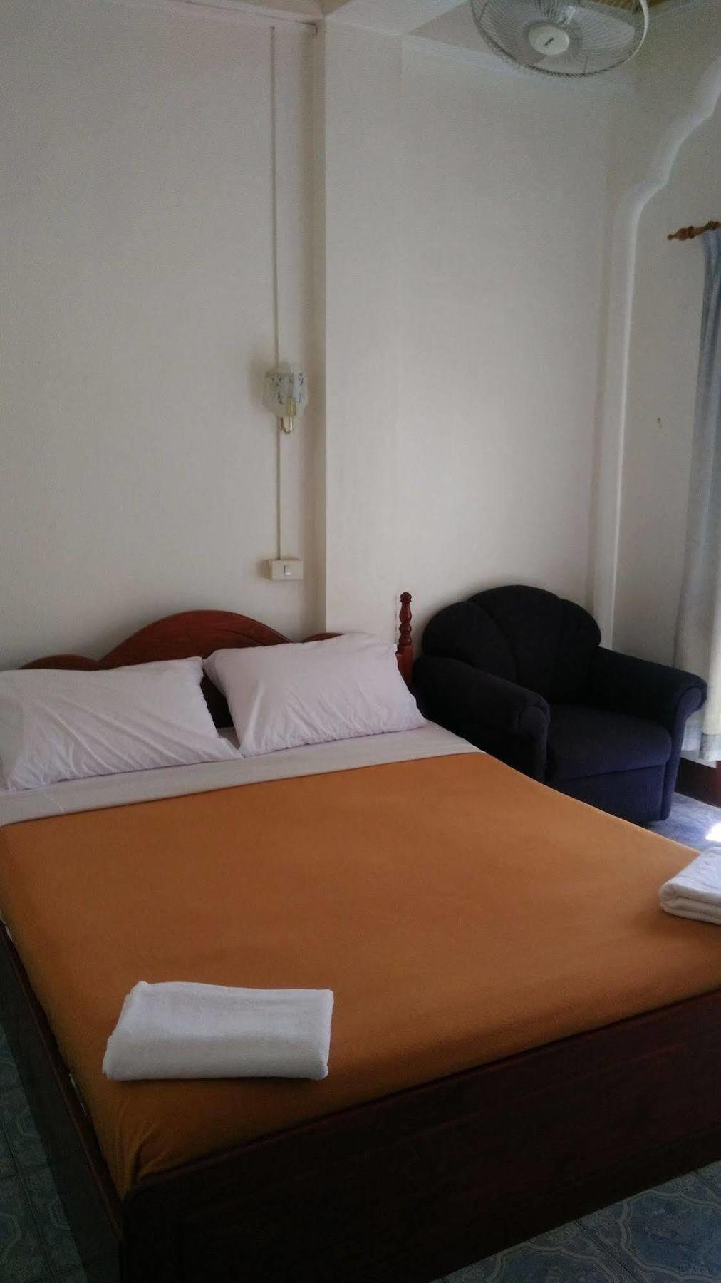 Chanthasom Guesthouse Ban Nongdouang المظهر الخارجي الصورة